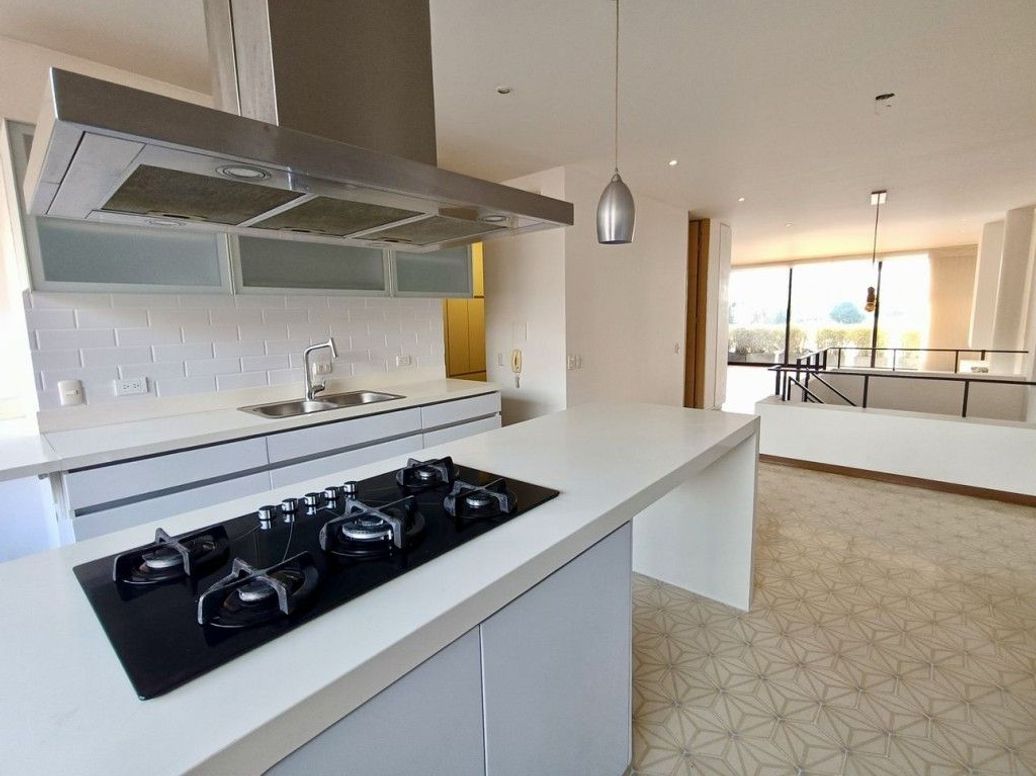 Apartamento de 3 alcobas en venta en Antiguo Country, Bogotá, 178 m² · foto 10 de 20