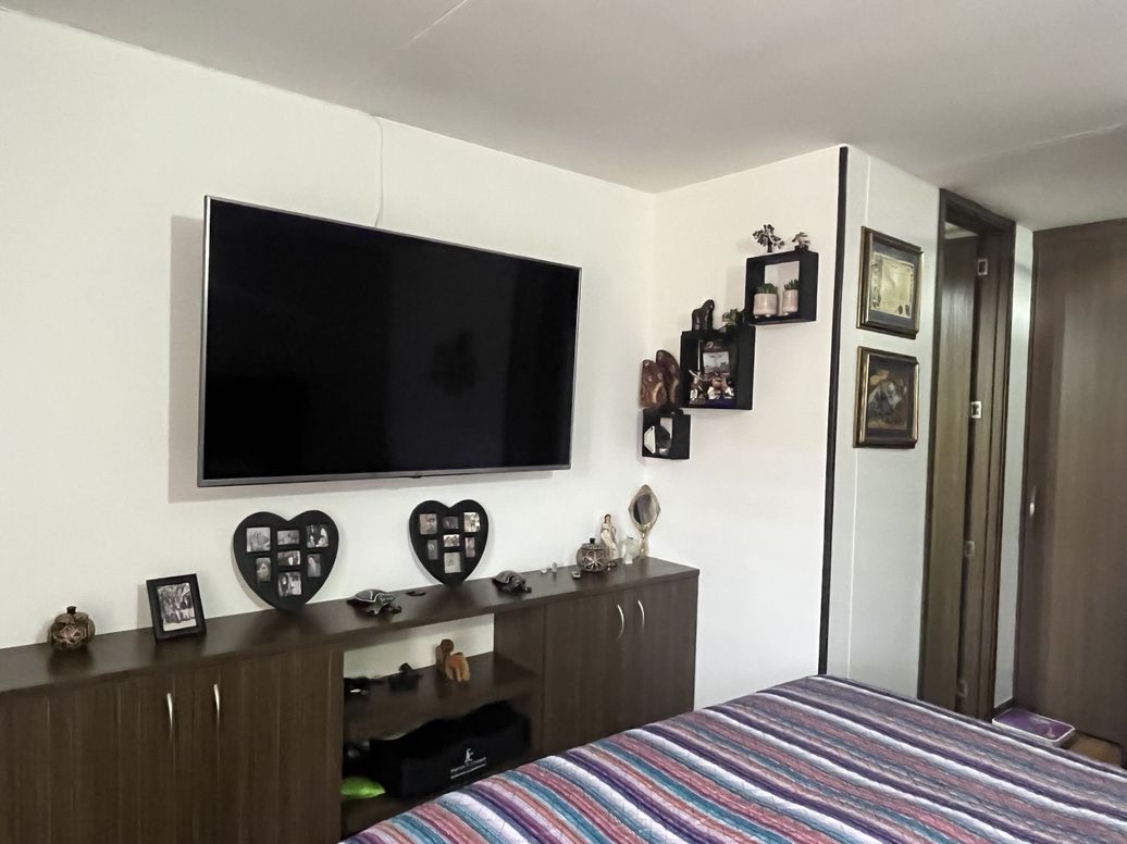 Apartamento de 3 alcobas en venta en El Tintal, Bogotá, 83 m² · foto 3 de 15