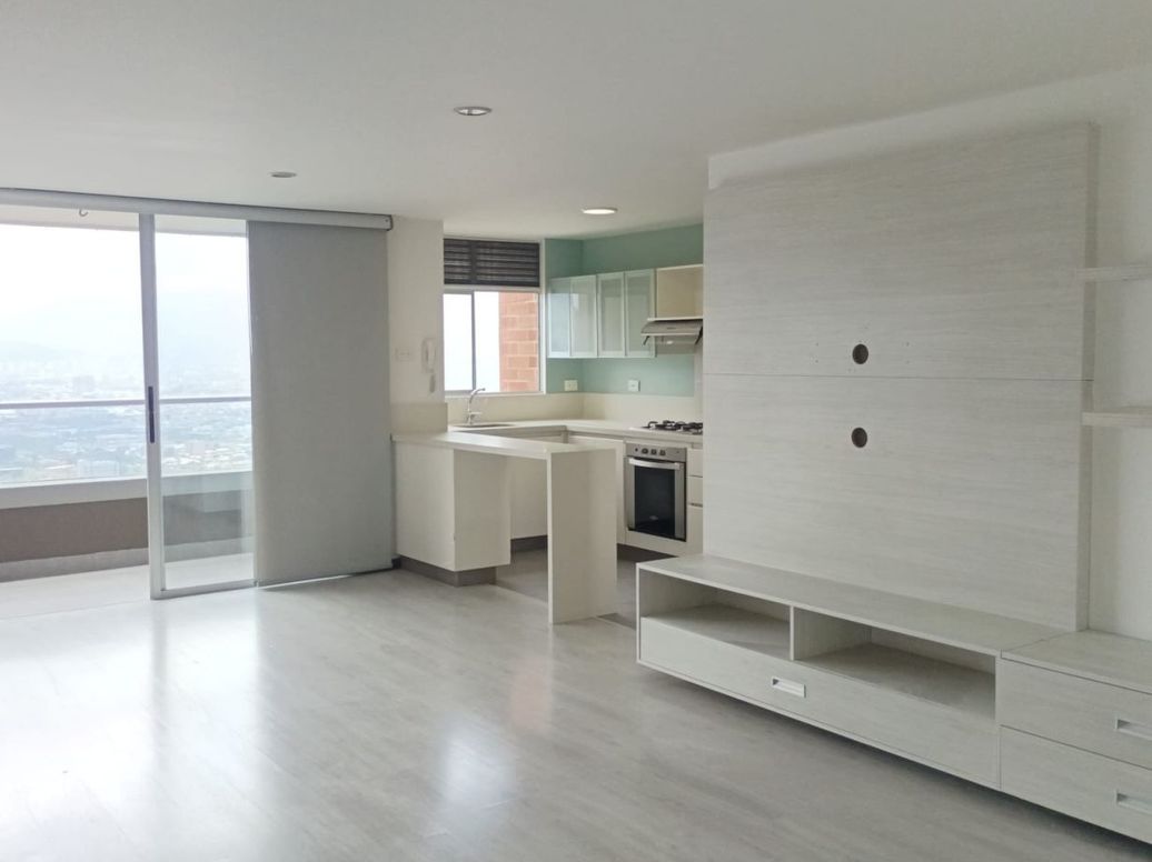 APARTAMENTO EN ARRIENDO en Asomadera No 2