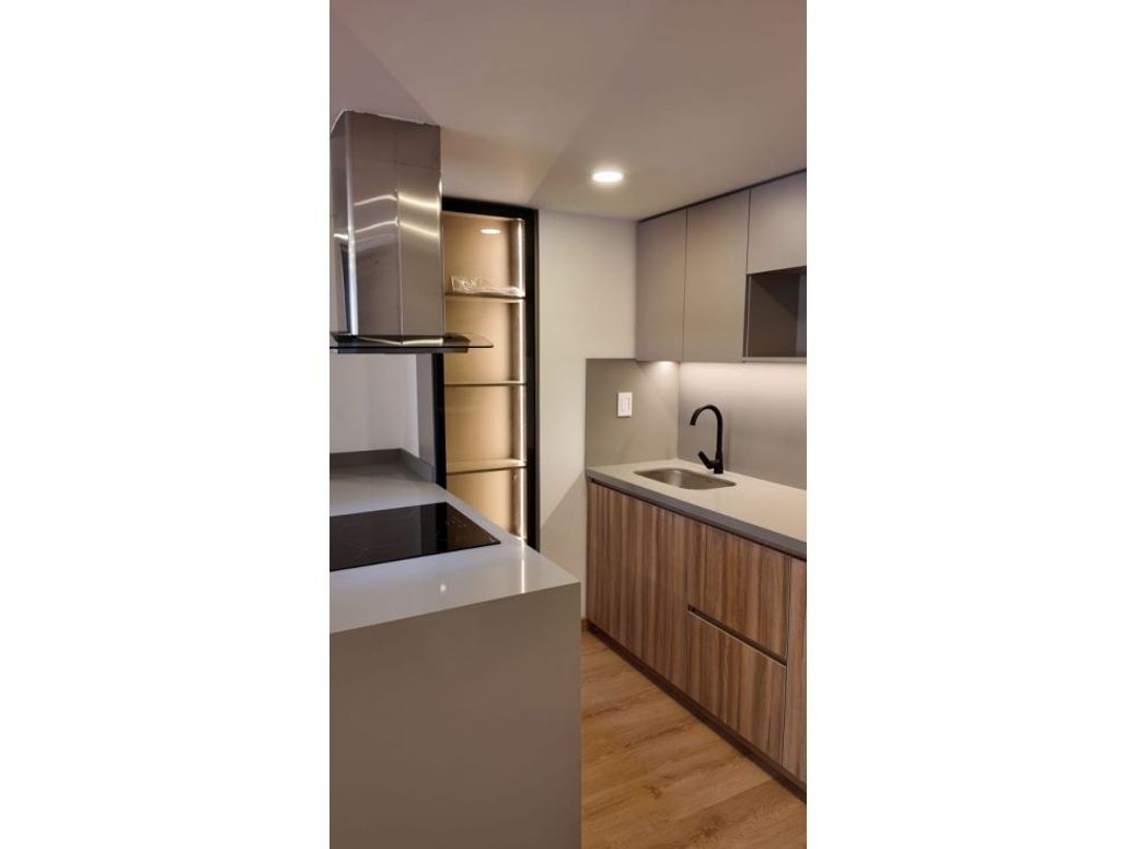 Apartaestudio en venta en Chicó Norte, Bogotá, 46 m² · foto 4 de 10
