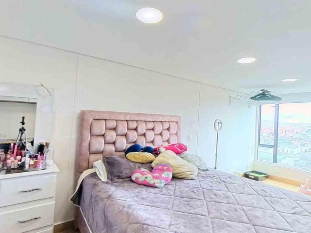 Apartamento de 1 alcoba en venta en Capellanía, Bogotá, 29 m² · foto 2 de 16