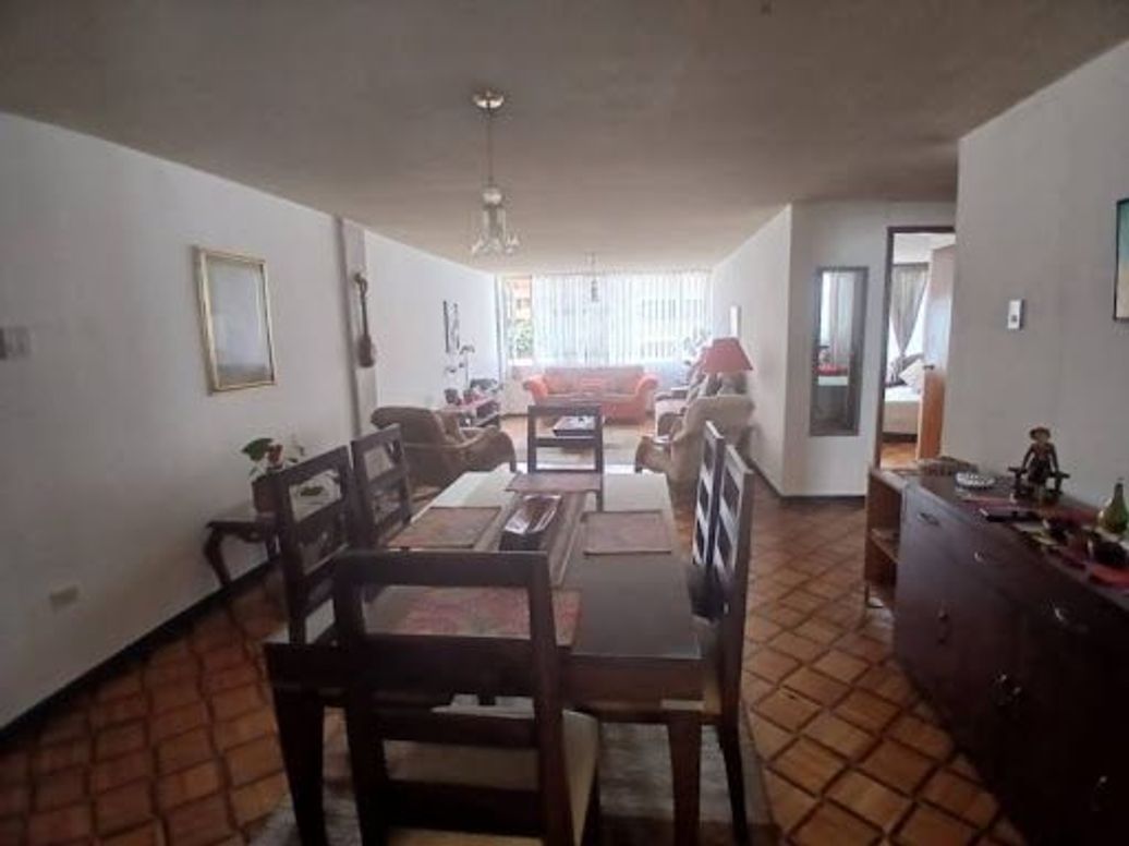 Apartamento de 3 alcobas en venta en Chapinero Norte, Bogotá, 101 m² · foto 2 de 20