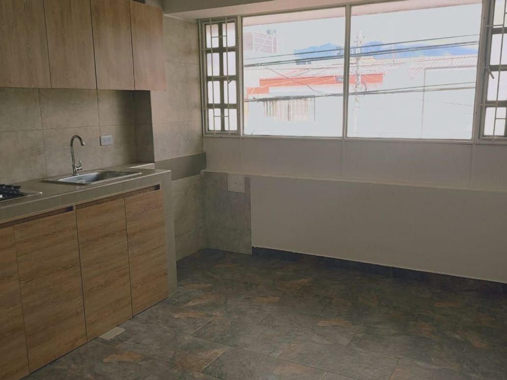 Apartamento de 2 alcobas en arriendo en Unidad Carabelas, Bogotá, 42 m² · foto 3 de 6