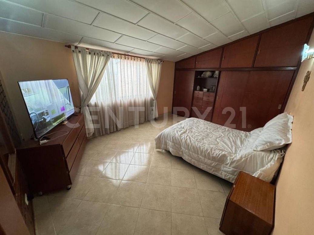 Apartamento de 3 alcobas en venta en Lago Timiza Etapa 1, Bogotá, 89 m² · foto 4 de 15
