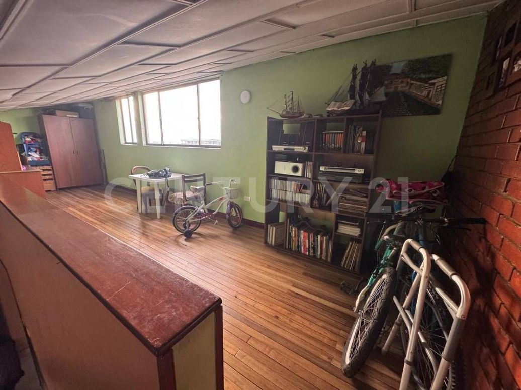 Apartamento de 3 alcobas en venta en Lago Timiza Etapa 1, Bogotá, 89 m² · foto 12 de 15