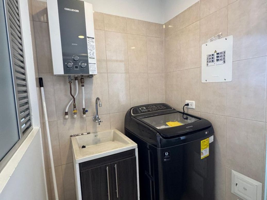Apartamento de 1 alcoba en arriendo en Cedro Madeiras, Bogotá, 49 m² · foto 10 de 20