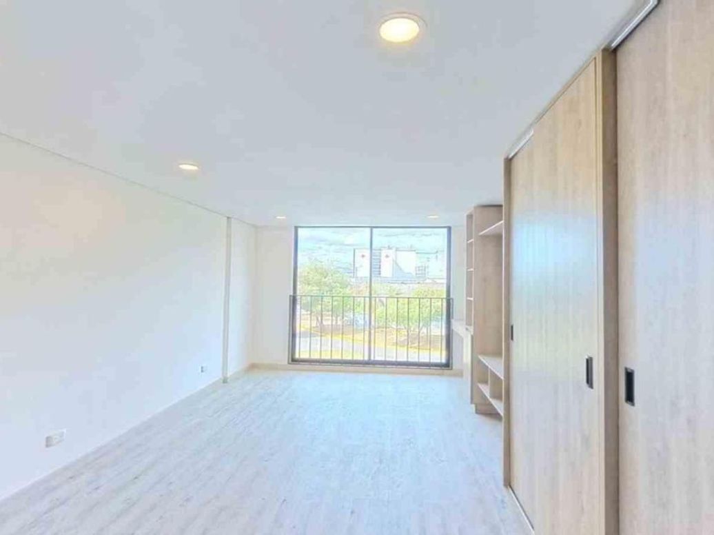 Apartamento de 1 alcoba en venta en Alcázares Norte, Bogotá, 24 m² · foto 2 de 20