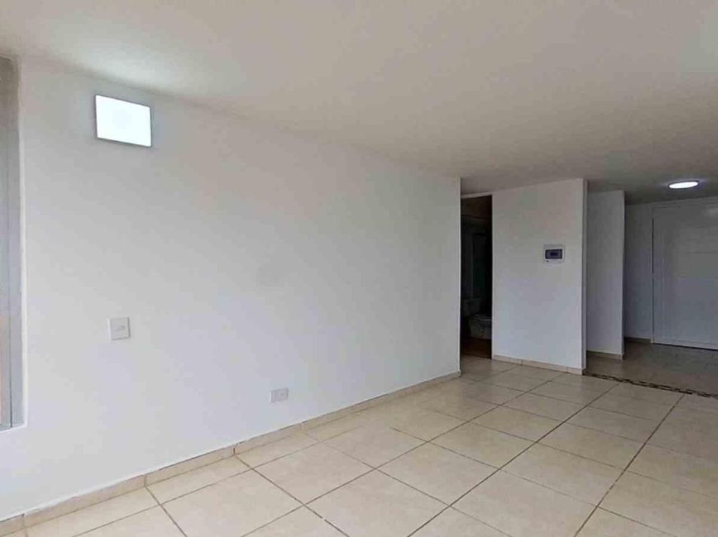 Apartamento de 2 alcobas en venta en Tintala, Bogotá, 45 m² · foto 3 de 15