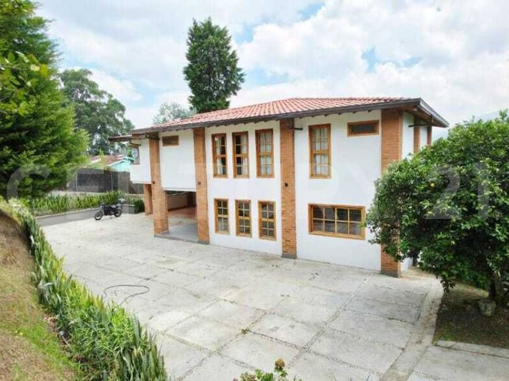 se renta hermosa casa campestre uso habitacional o comercial en La Mina