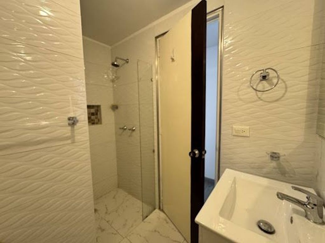 Apartamento de 2 alcobas en venta en Santa Barbara Central, Bogotá, 92 m² · foto 19 de 20