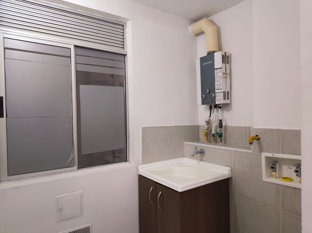 Apartamento de 3 alcobas en venta en Gran Granada, Bogotá, 70 m² · foto 5 de 20