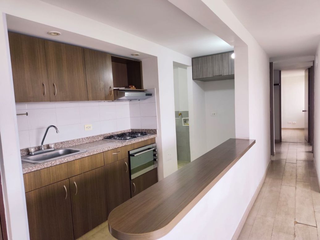 Apartamento de 3 alcobas en venta en Gran Granada, Bogotá, 70 m² · foto 3 de 20