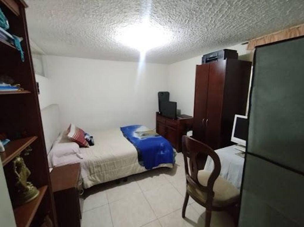 Casa de 8 alcobas en venta en La Granja, Bogotá, 275 m² · foto 5 de 20