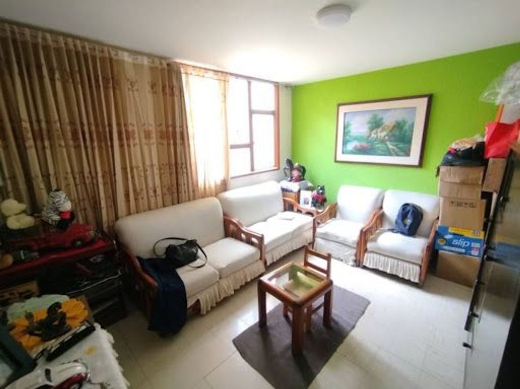 Casa de 8 alcobas en venta en La Granja, Bogotá, 275 m² · foto 13 de 20
