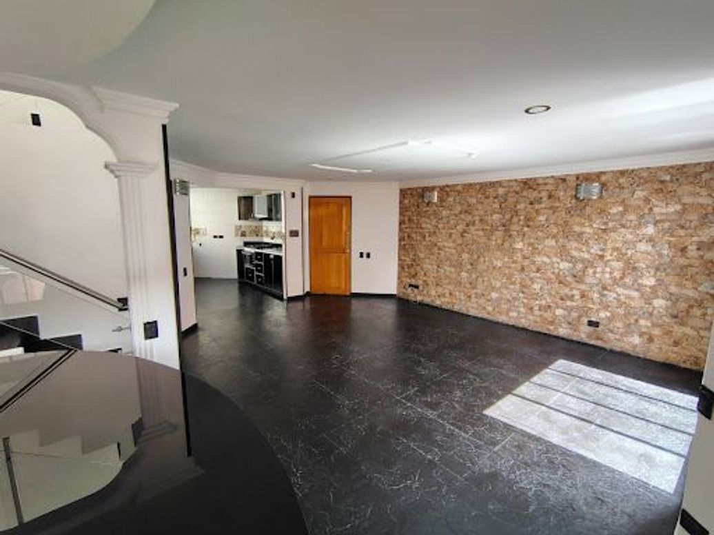 Apartamento de 2 alcobas en venta en Pasadena, Bogotá, 101 m² · foto 3 de 16