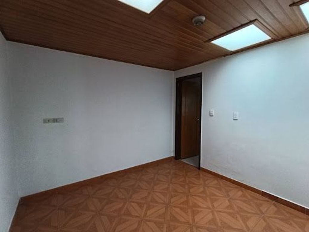 Apartamento de 4 alcobas en venta en Santa Cecilia Modelia, Bogotá, 107 m² · foto 11 de 20