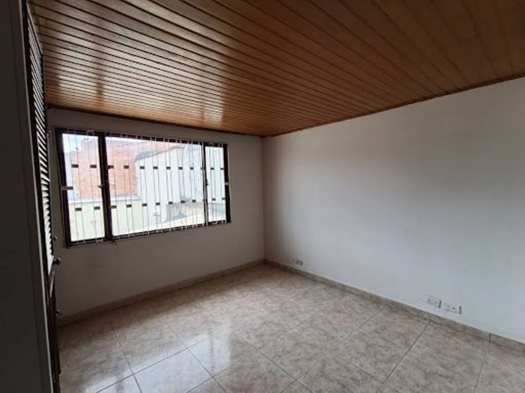 Apartamento de 4 alcobas en venta en Santa Cecilia Modelia, Bogotá, 107 m² · foto 4 de 20
