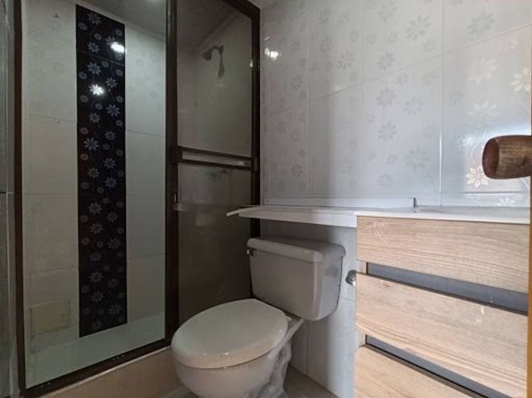 Apartamento de 4 alcobas en venta en Santa Cecilia Modelia, Bogotá, 107 m² · foto 18 de 20