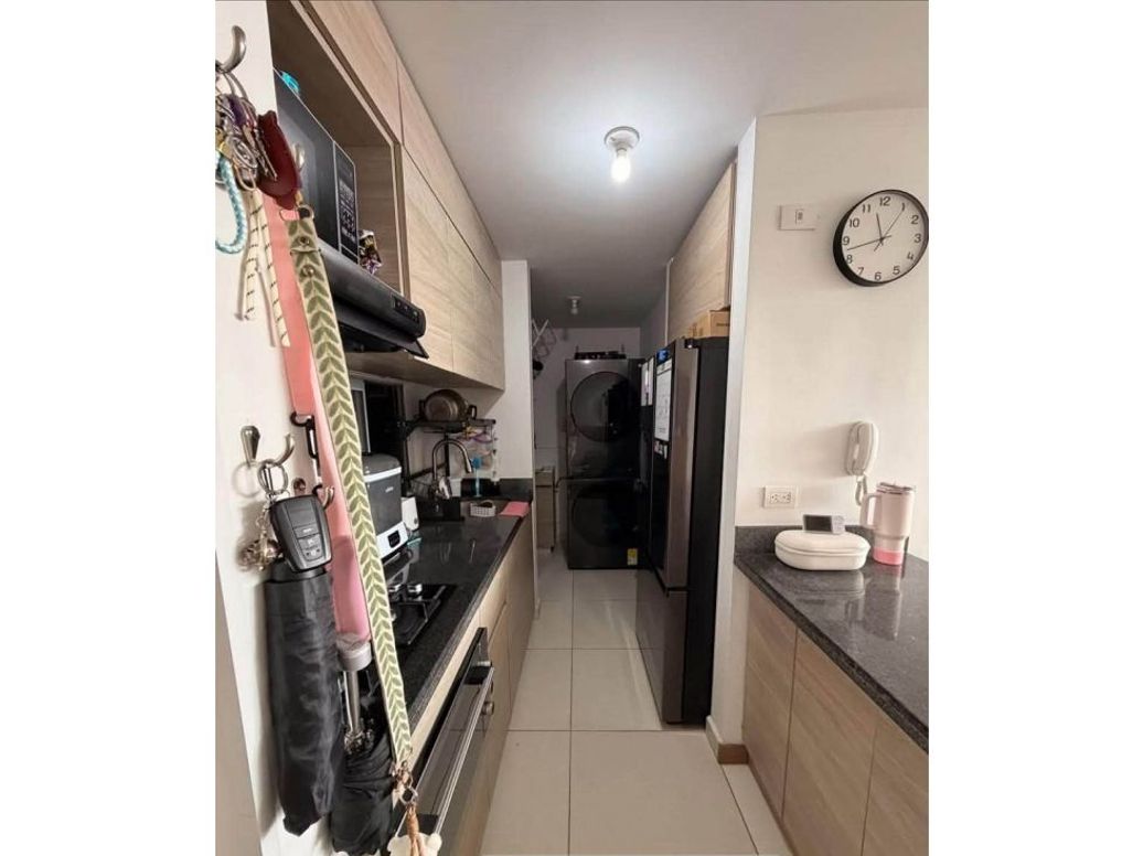 Apartamento de 2 alcobas en venta en Hayuelos, Bogotá, 57 m² · foto 2 de 11