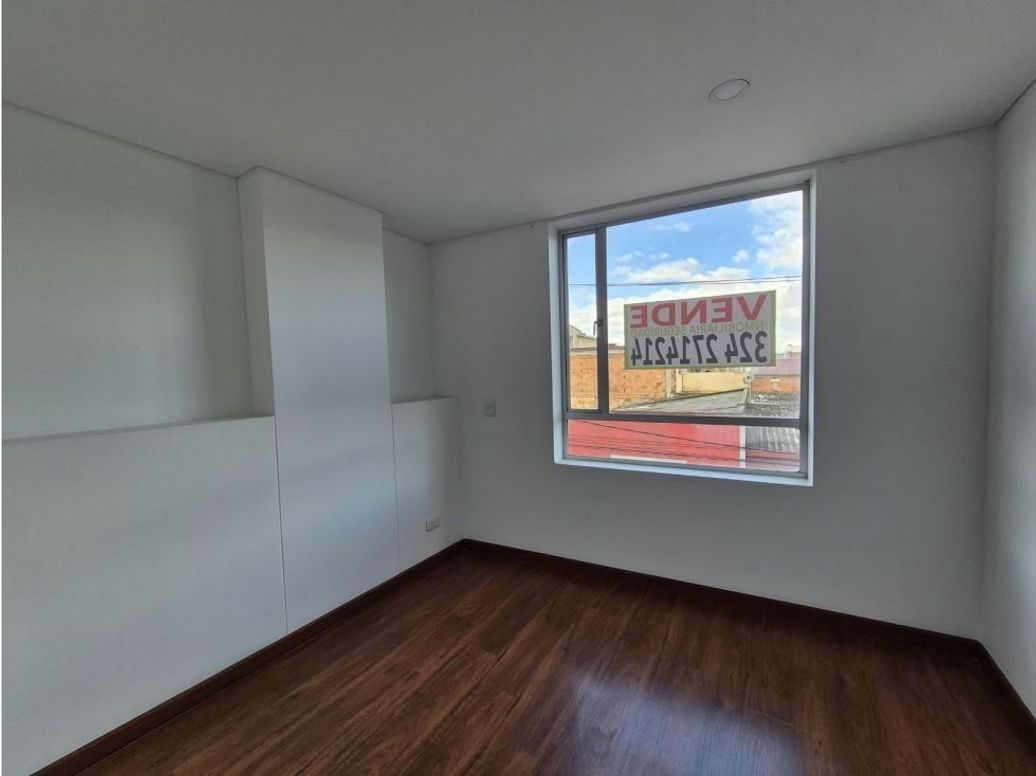 Apartamento de 2 alcobas en venta en El Carmen, Bogotá, 47 m² · foto 5 de 10