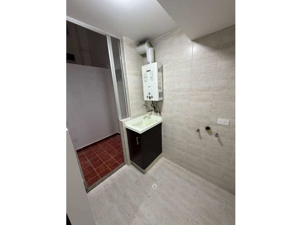 Apartamento de 2 alcobas en venta en Hayuelos, Bogotá, 65 m² · foto 7 de 20