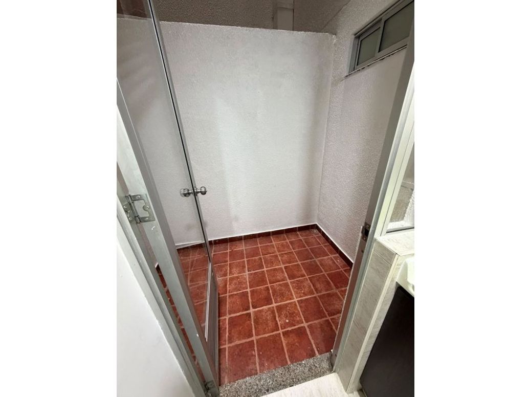 Apartamento de 2 alcobas en venta en Hayuelos, Bogotá, 65 m² · foto 8 de 20