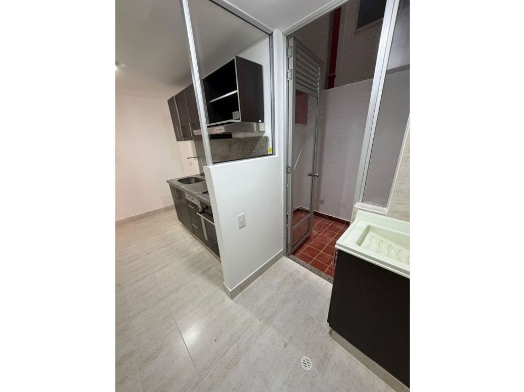 Apartamento de 2 alcobas en venta en Hayuelos, Bogotá, 65 m² · foto 6 de 20
