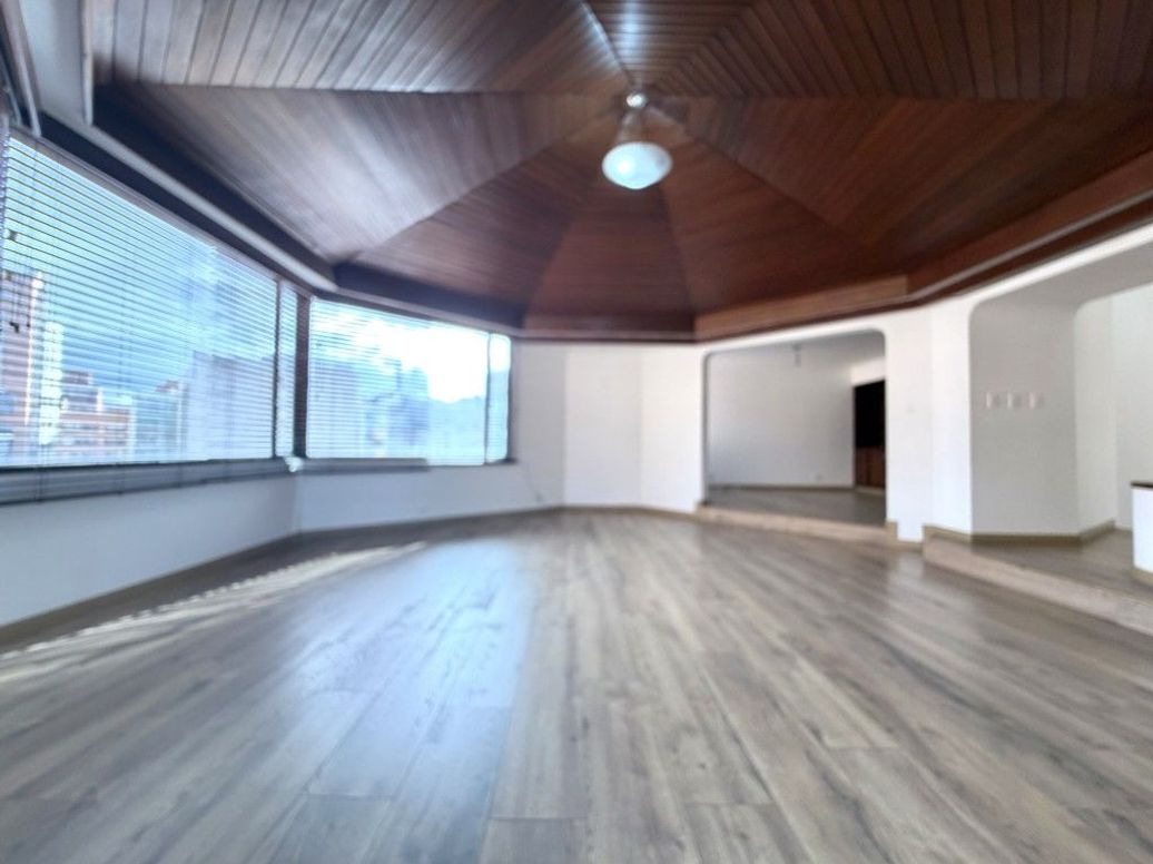 Apartamento de 4 alcobas en venta en La Porciuncula, Bogotá, 345 m² · foto 15 de 20