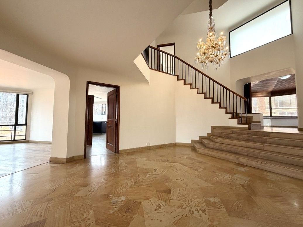 Apartamento de 4 alcobas en venta en La Porciuncula, Bogotá, 345 m² · foto 14 de 20
