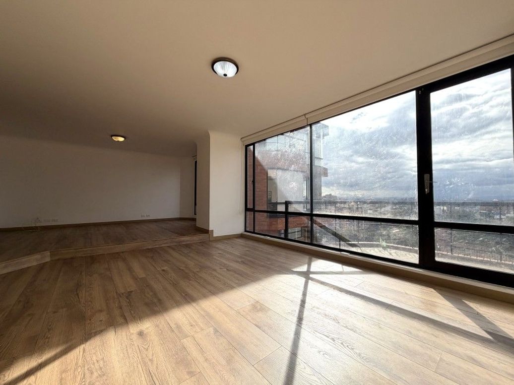 Apartamento de 4 alcobas en venta en La Porciuncula, Bogotá, 345 m² · foto 2 de 20