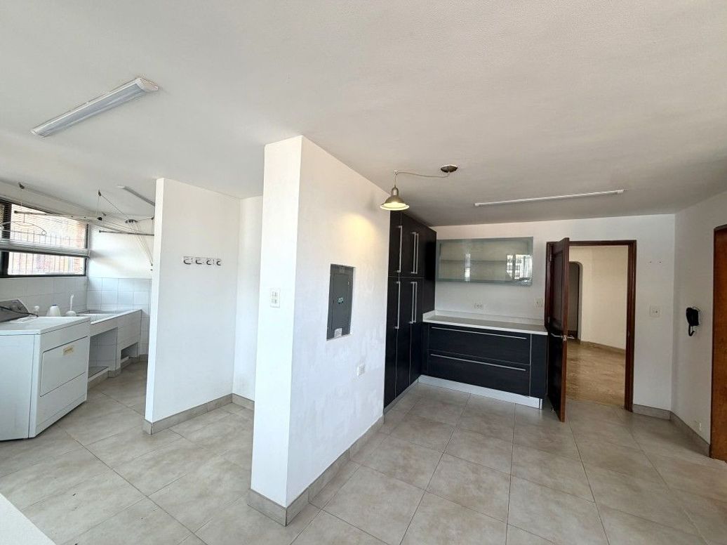 Apartamento de 4 alcobas en venta en La Porciuncula, Bogotá, 345 m² · foto 13 de 20
