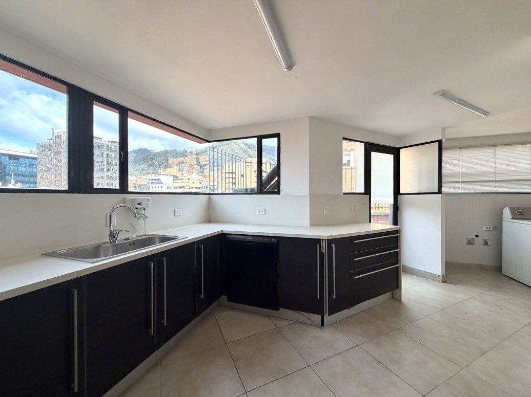 Apartamento de 4 alcobas en venta en La Porciuncula, Bogotá, 345 m² · foto 11 de 20