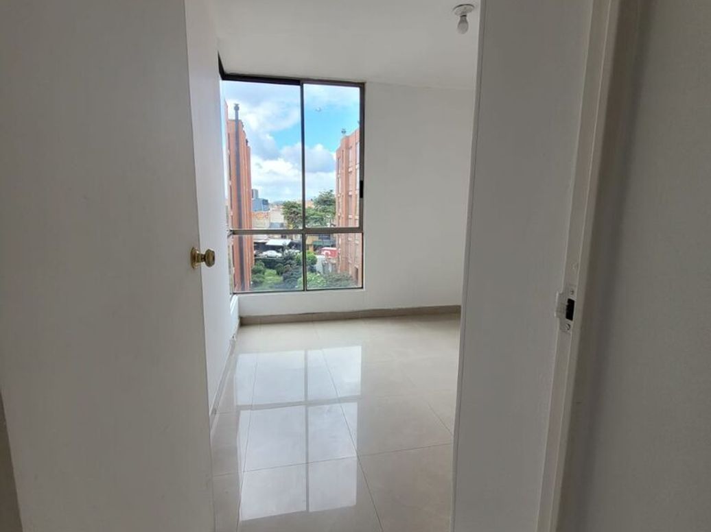 Apartamento de 3 alcobas en venta en Santa Cecilia, Bogotá, 66 m² · foto 5 de 20