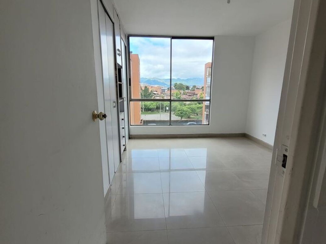 Apartamento de 3 alcobas en venta en Santa Cecilia, Bogotá, 66 m² · foto 4 de 20