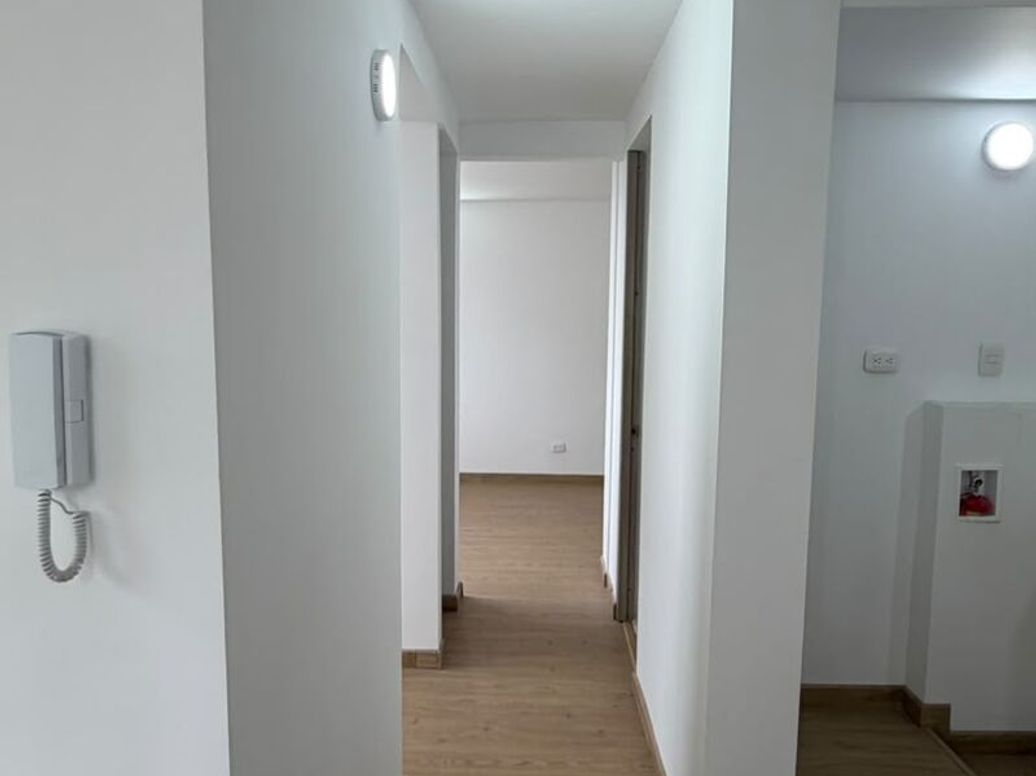 Apartamento de 2 alcobas en venta en Usaquén, Bogotá, 40 m² · foto 5 de 11