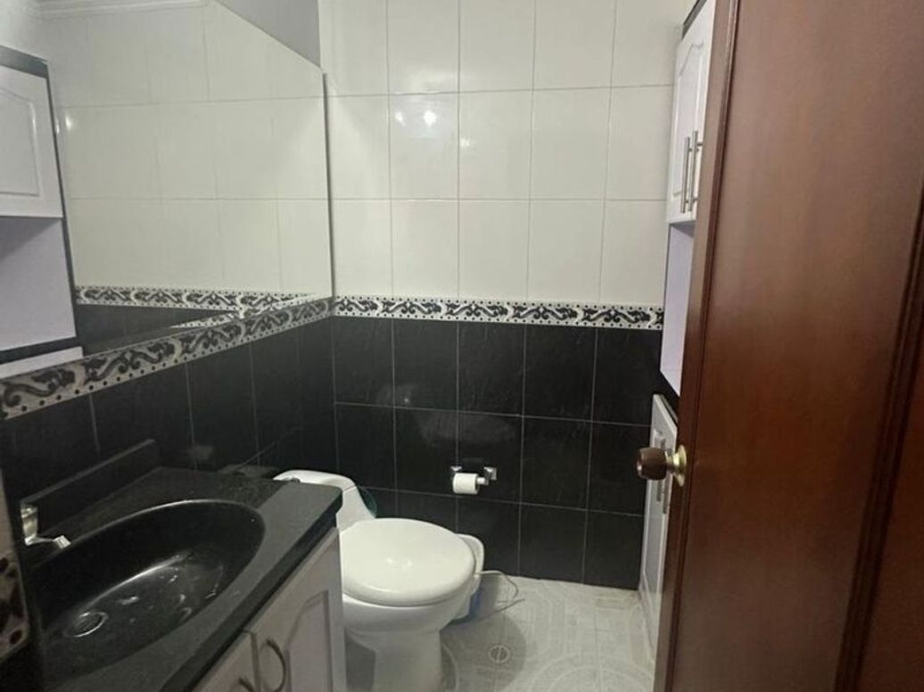 Casa de 4 alcobas en venta en Julio Flórez, Bogotá, 160 m² · foto 8 de 10