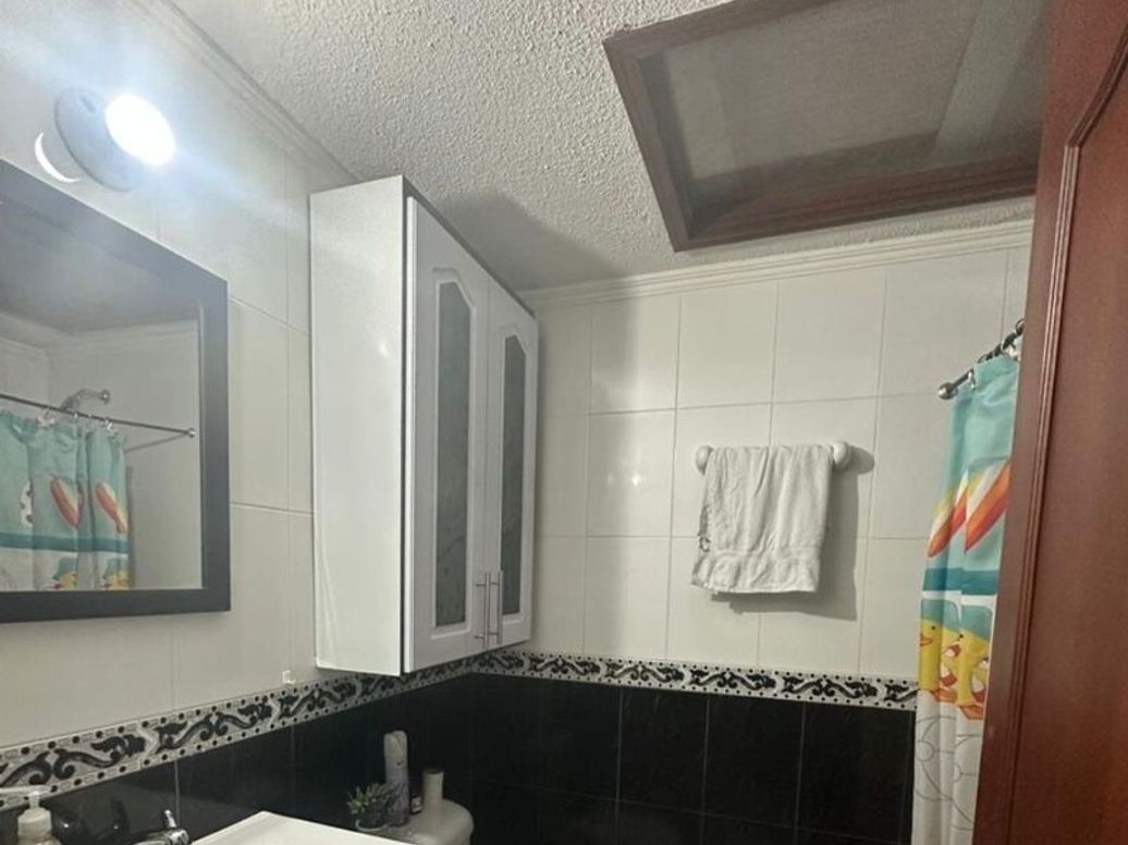 Casa de 4 alcobas en venta en Julio Flórez, Bogotá, 160 m² · foto 6 de 10