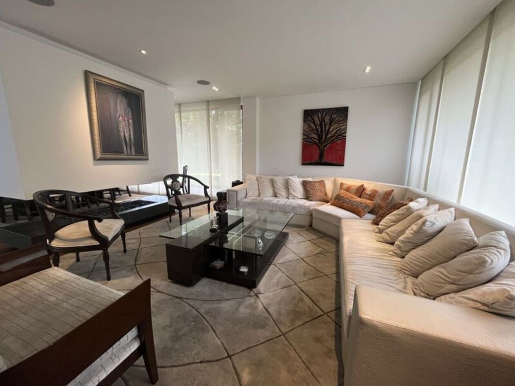 Casa de 4 alcobas en venta en Santa Ana Oriental, Bogotá, 400 m² · foto 2 de 20
