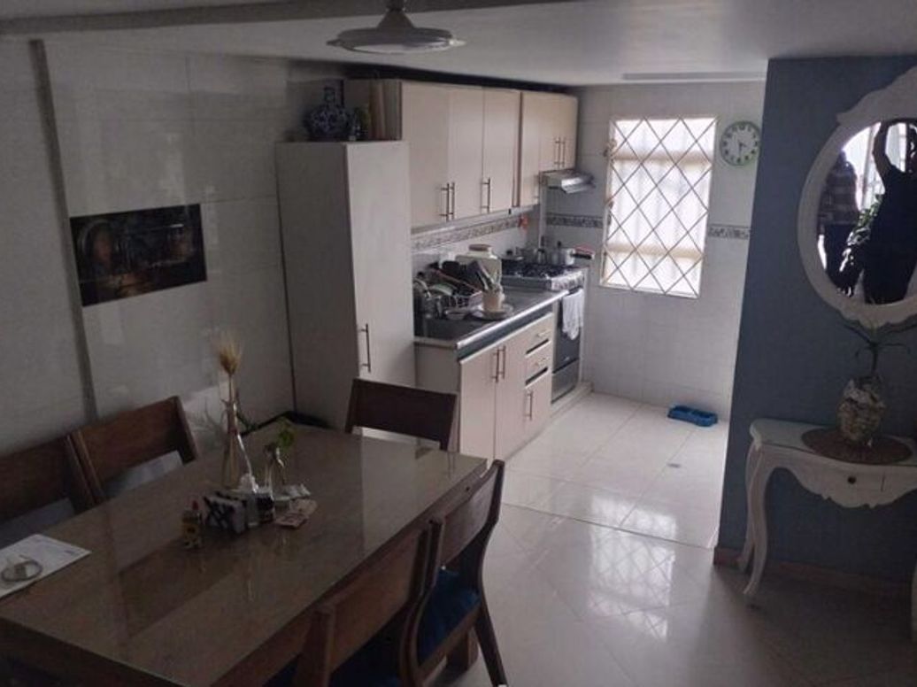 Casa de 4 alcobas en venta en Portales Del Norte, Bogotá, 108 m² · foto 6 de 12
