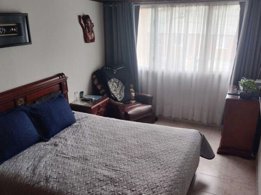 Casa de 4 alcobas en venta en Portales Del Norte, Bogotá, 108 m² · foto 9 de 12