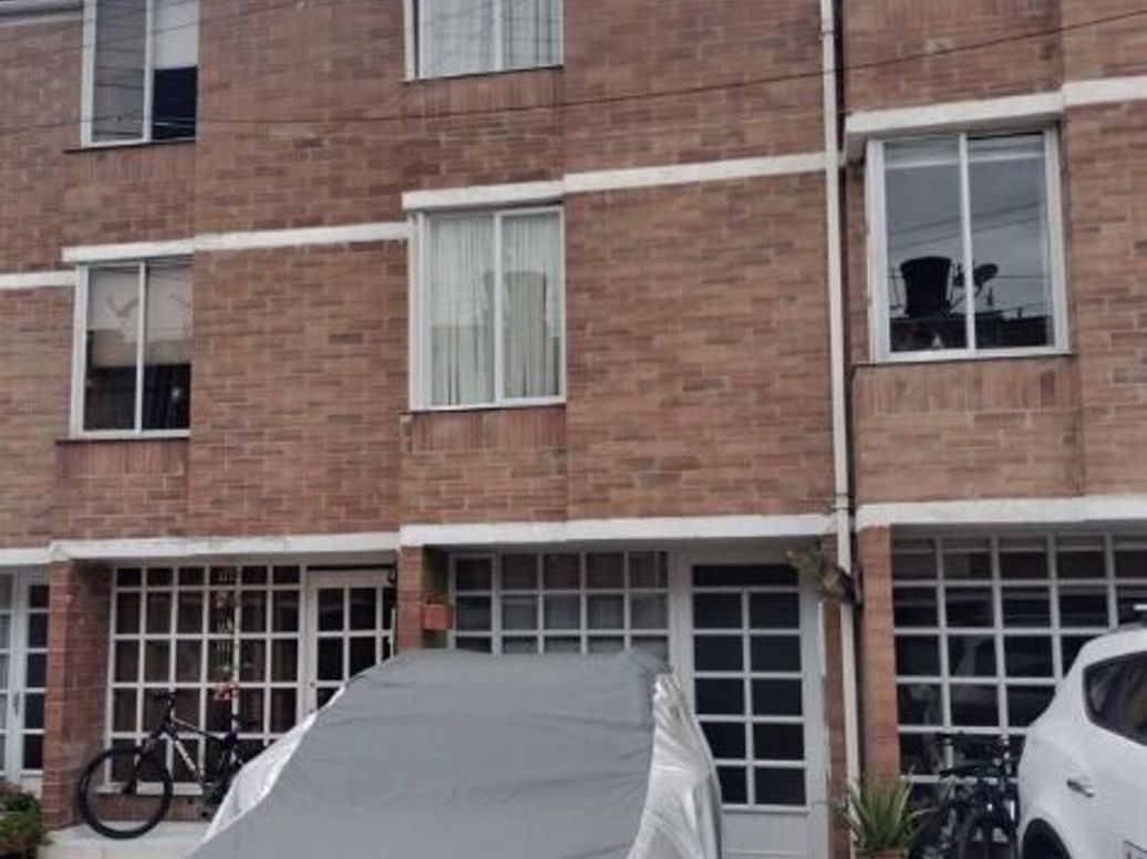 Casa de 4 alcobas en venta en Portales Del Norte, Bogotá, 108 m² · foto 3 de 12