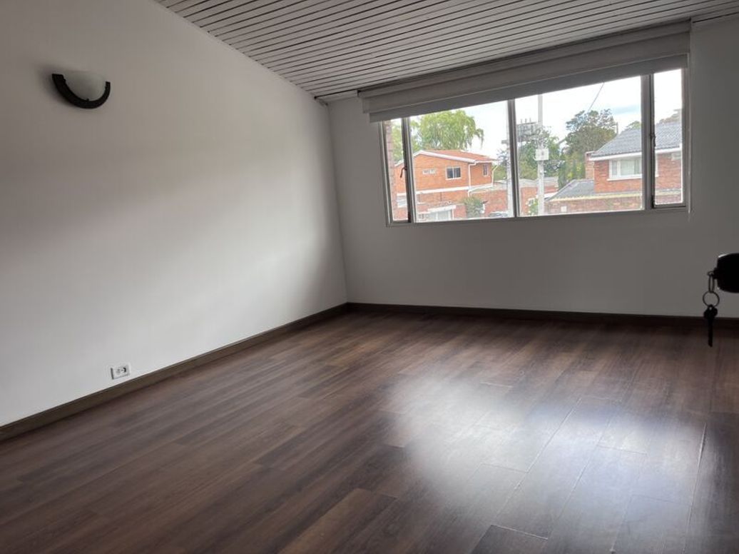Casa de 4 alcobas en arriendo en Ub. Cordoba Niza, Bogotá, 150 m² · foto 7 de 12