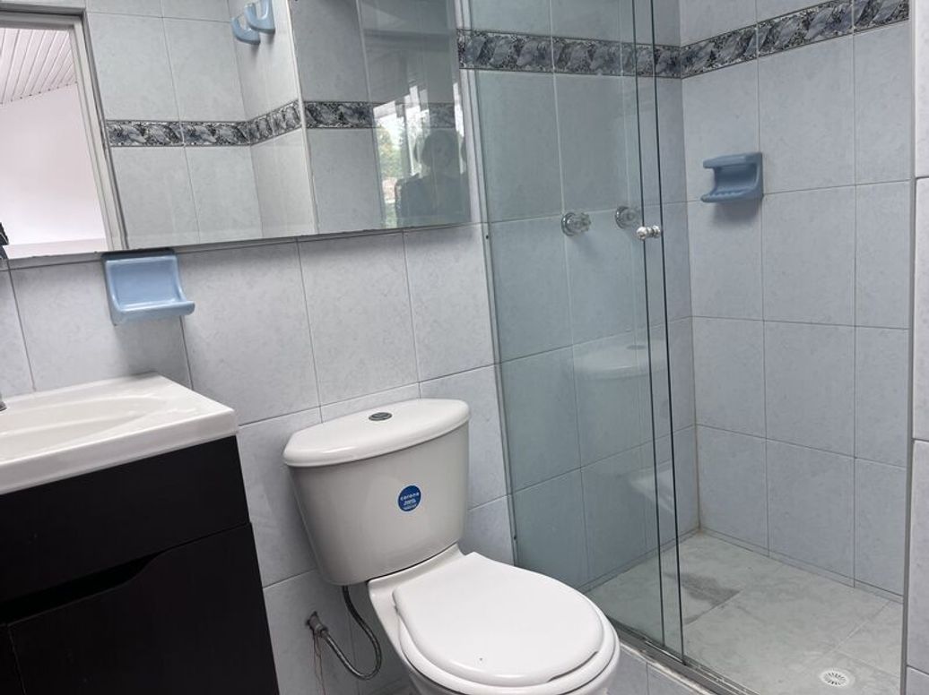 Casa de 4 alcobas en arriendo en Ub. Cordoba Niza, Bogotá, 150 m² · foto 8 de 12