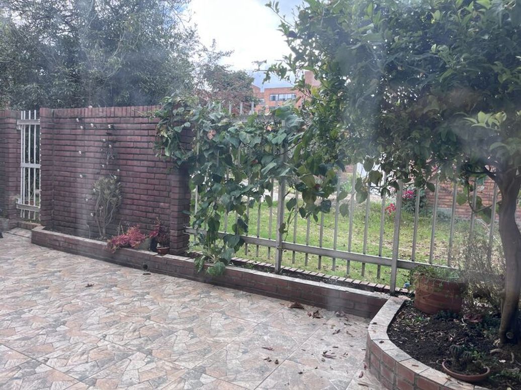 Casa de 4 alcobas en arriendo en Ub. Cordoba Niza, Bogotá, 150 m² · foto 12 de 12
