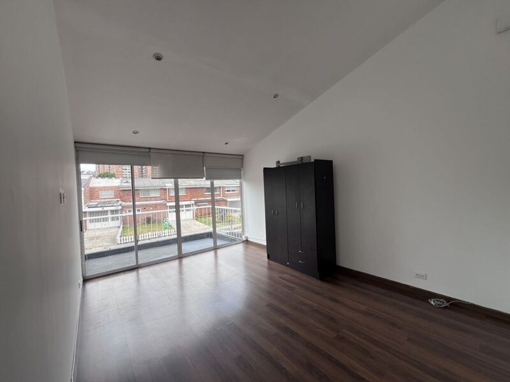 Casa de 4 alcobas en arriendo en Ub. Cordoba Niza, Bogotá, 150 m² · foto 5 de 12