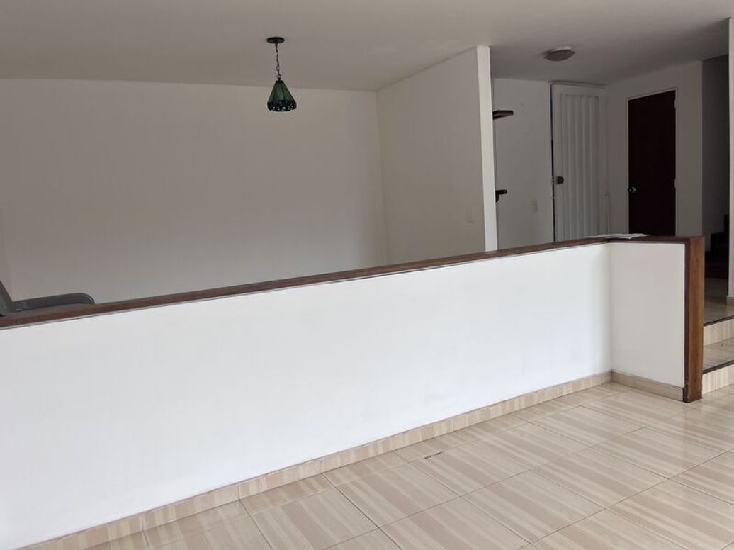 Casa de 4 alcobas en arriendo en Ub. Cordoba Niza, Bogotá, 150 m² · foto 2 de 12