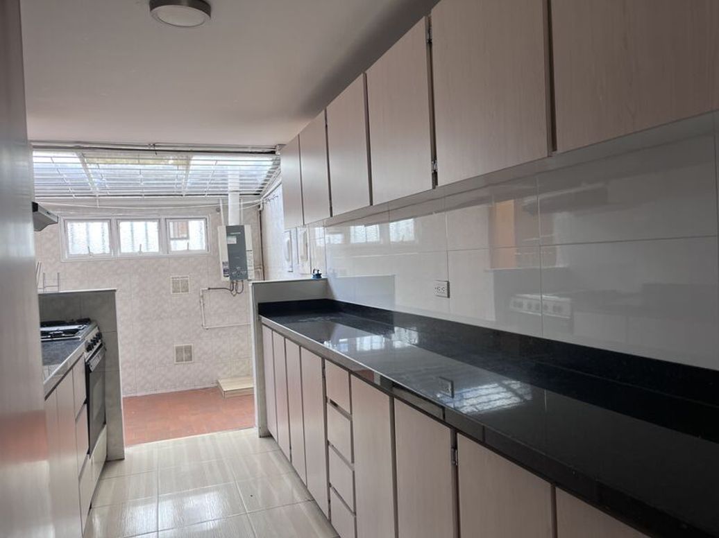 Casa de 4 alcobas en arriendo en Ub. Cordoba Niza, Bogotá, 150 m² · foto 3 de 12