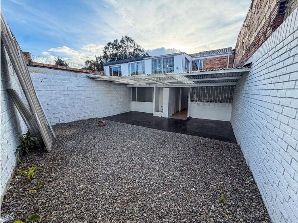 Casa de 6 alcobas en venta en La Patria, Bogotá, 250 m² · foto 8 de 20