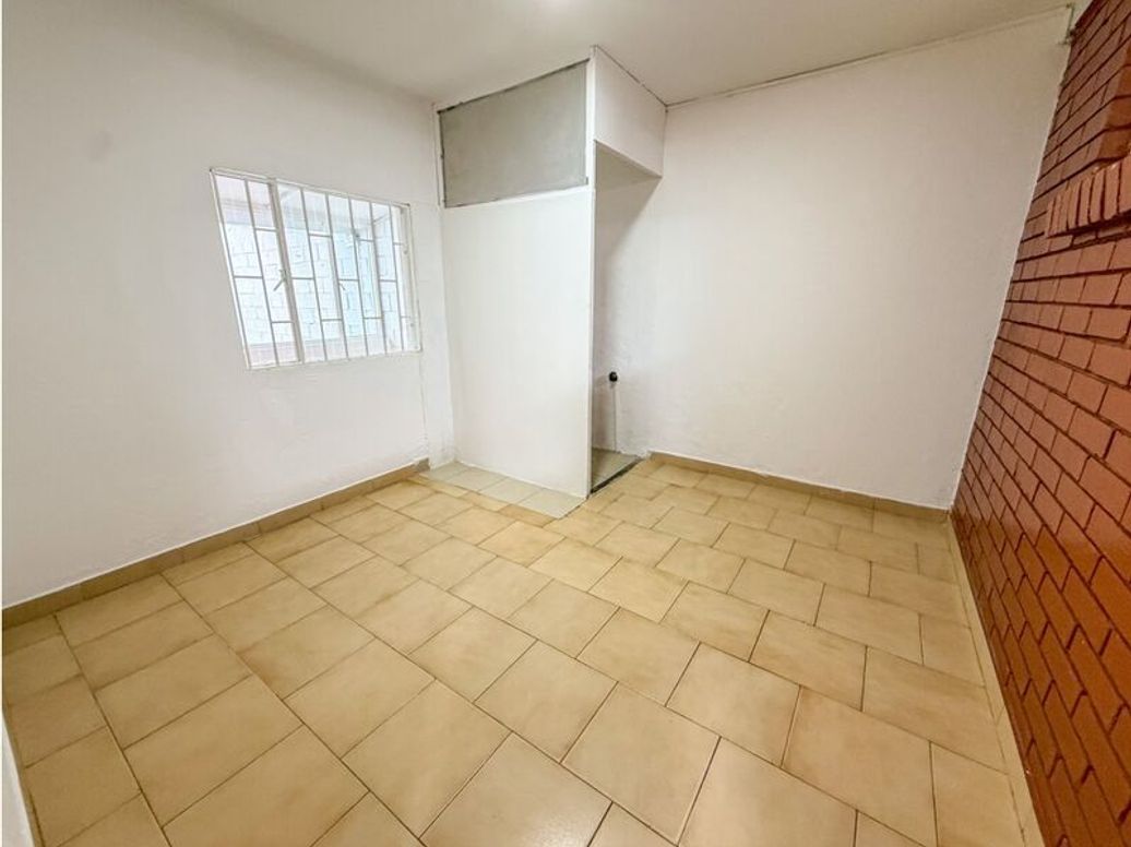 Casa de 6 alcobas en venta en La Patria, Bogotá, 250 m² · foto 11 de 20
