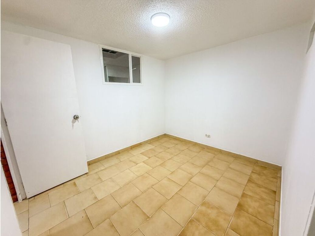 Casa de 6 alcobas en venta en La Patria, Bogotá, 250 m² · foto 12 de 20